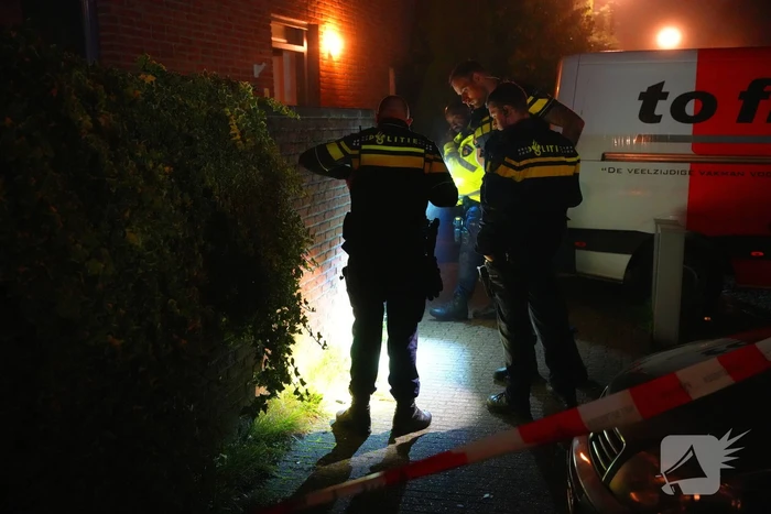 Schade aan voordeur na explosie
