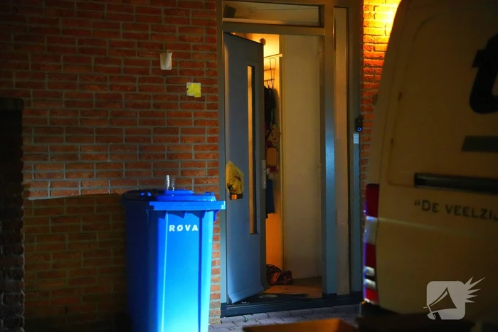 Schade aan voordeur na explosie