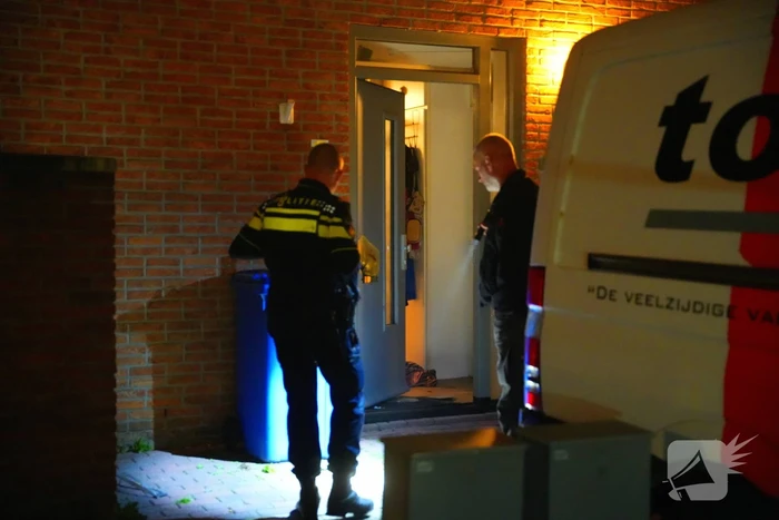 Schade aan voordeur na explosie