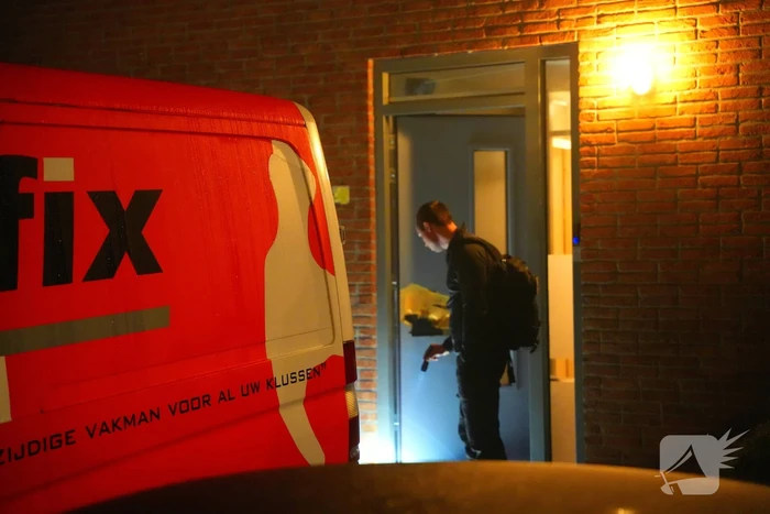 Schade aan voordeur na explosie