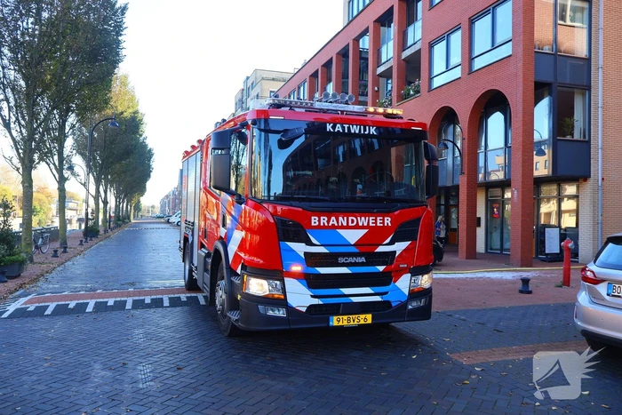 Oldtimer verliest brandstof in parkeergarage