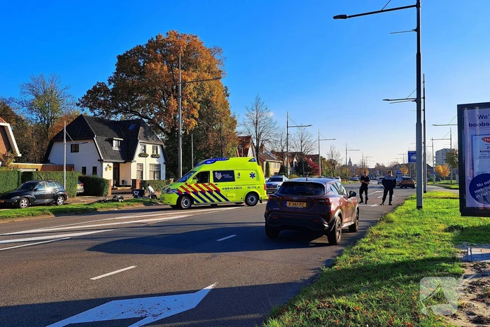 Fietser gewond bij botsing met auto