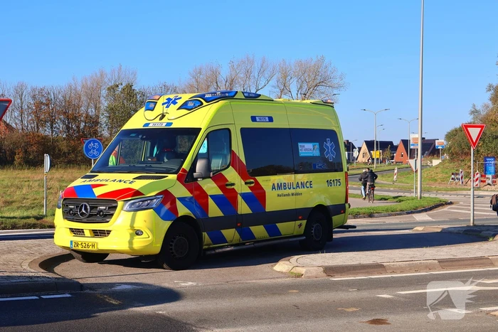 Fietser loopt flinke hoofdwond op na val van fiets