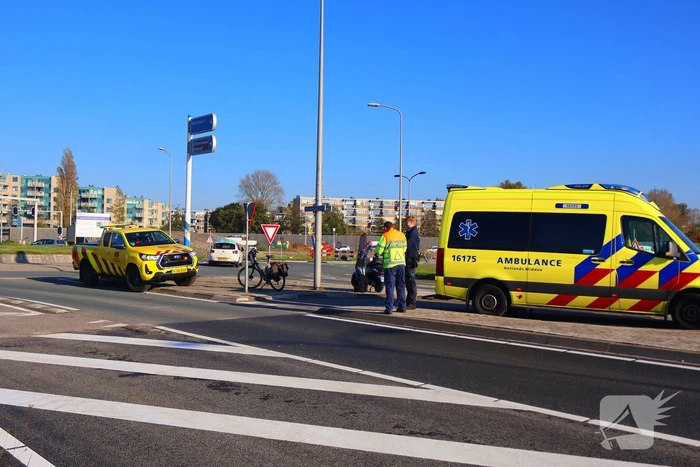 Fietser loopt flinke hoofdwond op na val van fiets