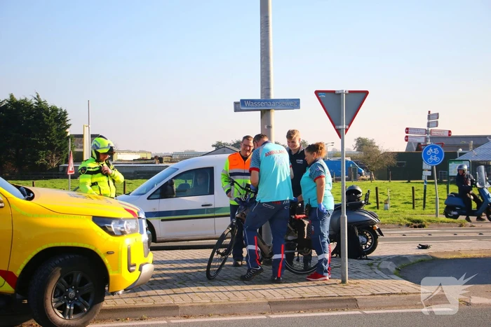 Fietser loopt flinke hoofdwond op na val van fiets