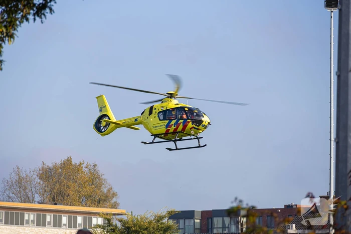 Persoon zwaargewond na val in gemeentehuis