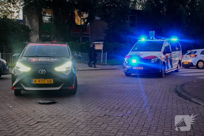 Forse schade aan bezorgauto na botsing