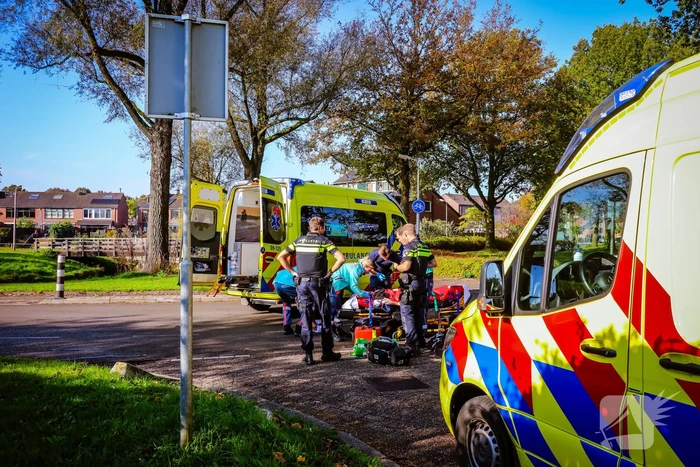 Fietsster gewond bij aanrijding met auto