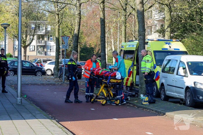 Automobilist en persoon op fatbike met elkaar in botsing
