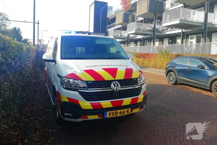 Trein en vrachtwagen botsen op overweg