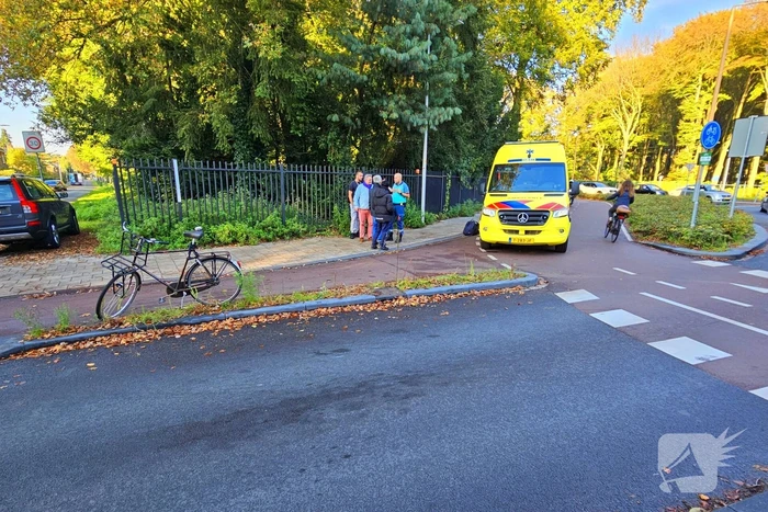 Wederom fietser aangereden op rotonde door automobilist