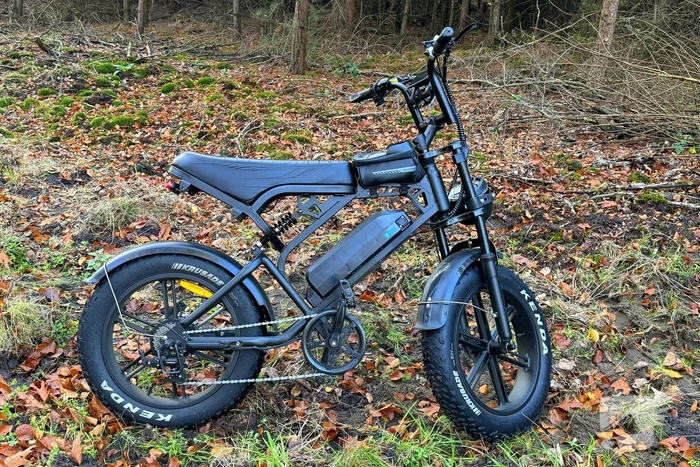 Fatbiker en wielrenner botsen frontaal op elkaar