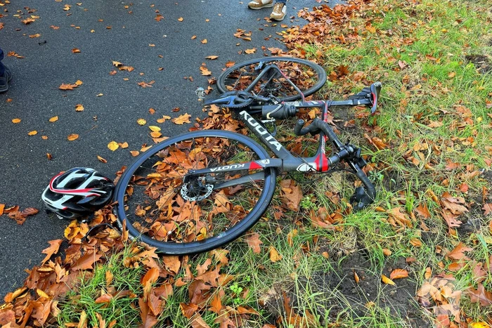 Fatbiker en wielrenner botsen frontaal op elkaar