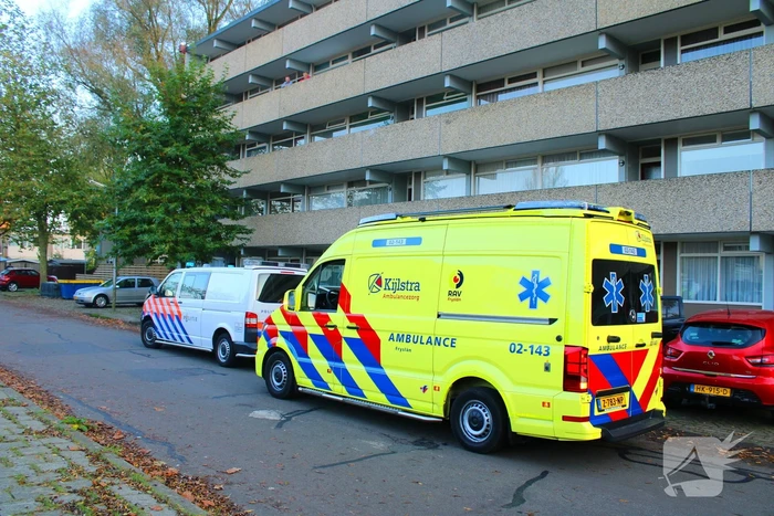 Ambulance controleert automobilist
