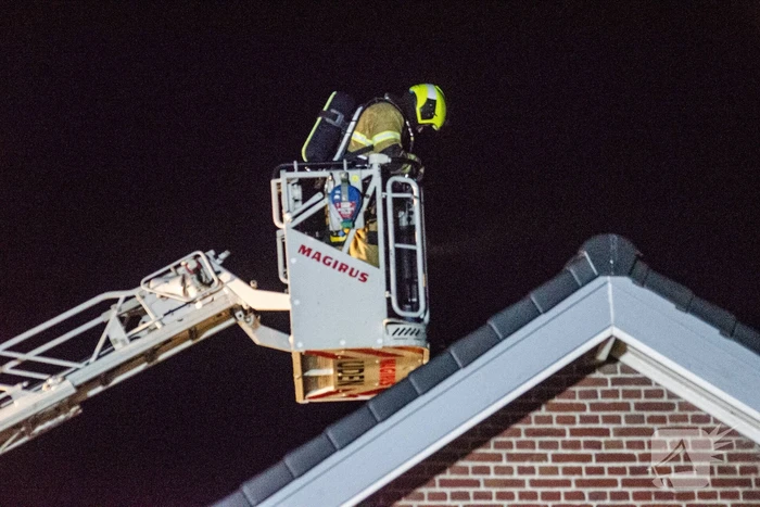 Brand in schoorsteen snel onder controle