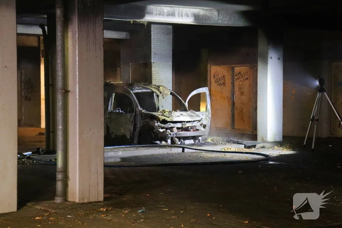 Woningen ontruimd door brand in parkeergarage