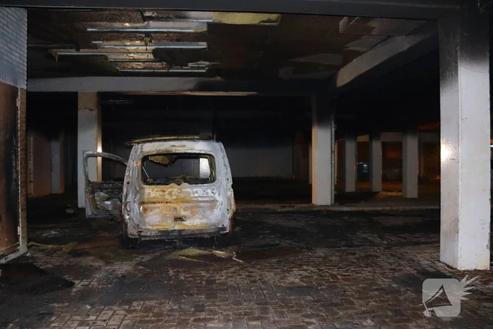 Woningen ontruimd door brand in parkeergarage