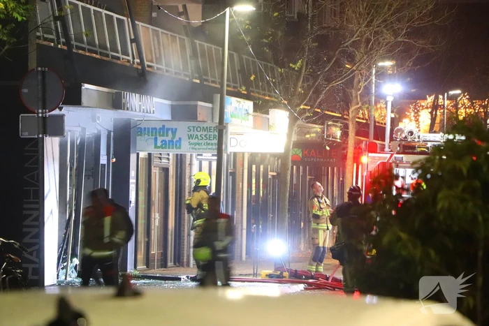 Enorme schade na explosie bij kapperszaak