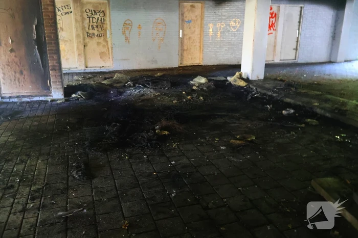 Berging uitgebrande auto blijkt lastige klus