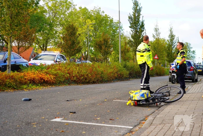Automobilist verlaat plaats ongeval na aanrijding met fietser