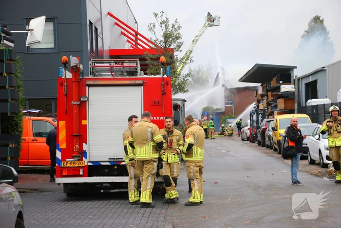 Zeer grote brand bij coatingbedrijf