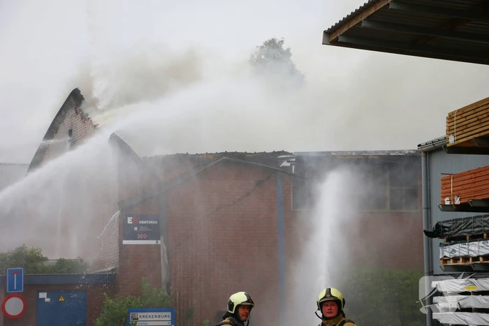 Zeer grote brand bij coatingbedrijf