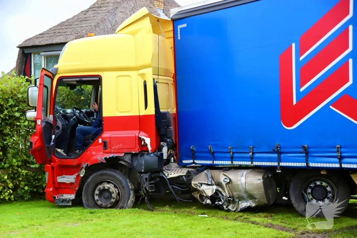 Zwaargewonde bij frontale aanrijding tussen vrachtwagen en personenauto