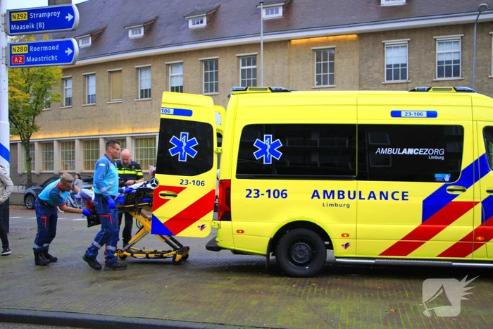 Fietser ten val bij aanrijding met auto