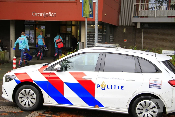 Politie ramt woning open voor ambulancedienst