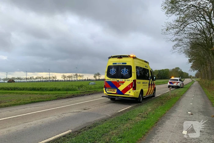 Auto eindigt in weiland na ongeval
