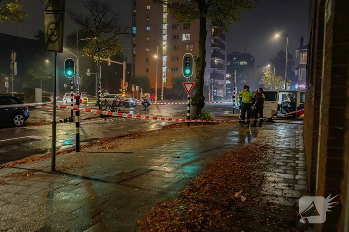 Zwaargewonden bij ernstige aanrijding tussen bestelbus en scooter