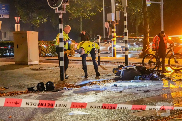 Zwaargewonden bij ernstige aanrijding tussen bestelbus en scooter