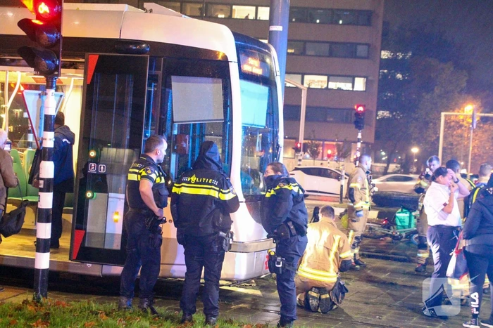 Maaltijdbezorger aangereden door tram