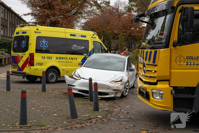Ongeval op drukke kruising leidt tot discussie over voorrang