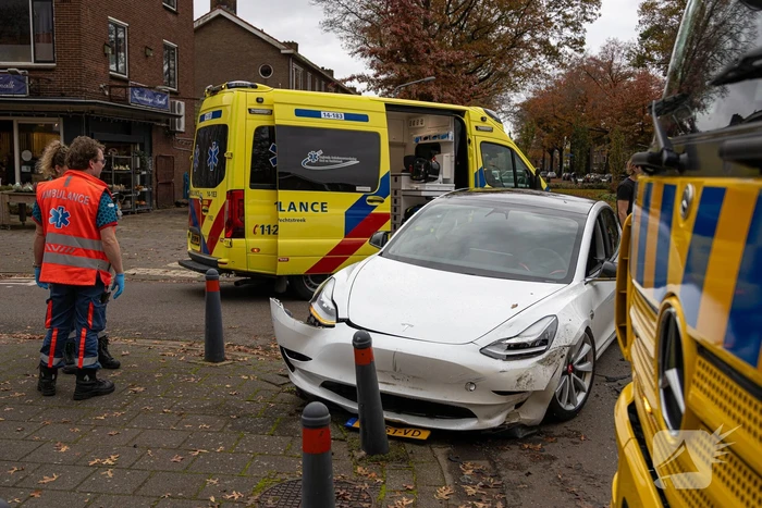 Ongeval op drukke kruising leidt tot discussie over voorrang