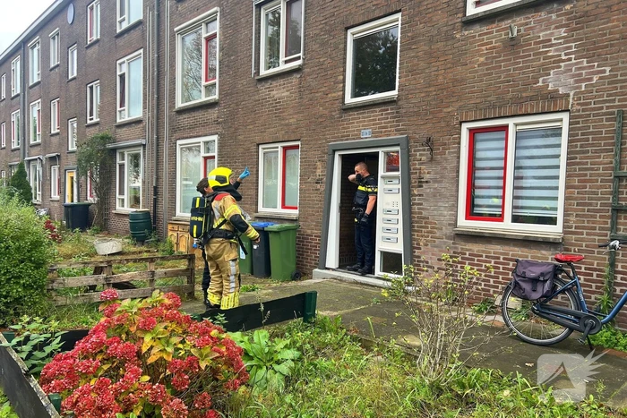 Smeltend plastic zet brandalarm in gang