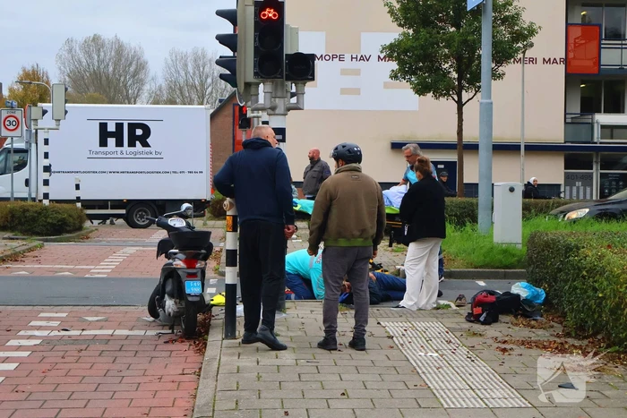 Scooterrijder zwaargewond bij aanrijding