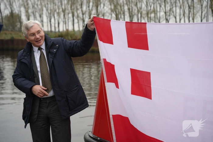 Provincie neemt nieuwe werkschip in gebruik