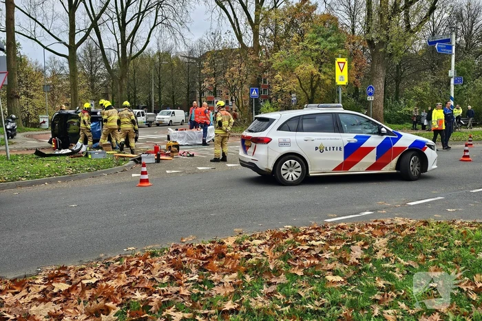 Voertuig gekanteld bij ernstig ongeval