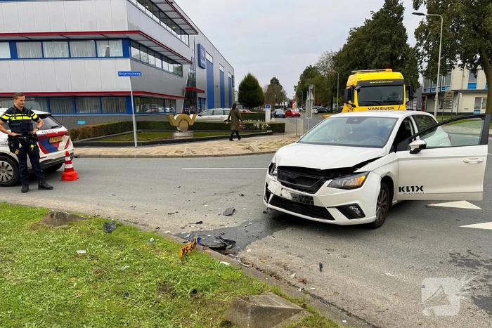 Twee personenwagens betrokken bij verkeersongeval