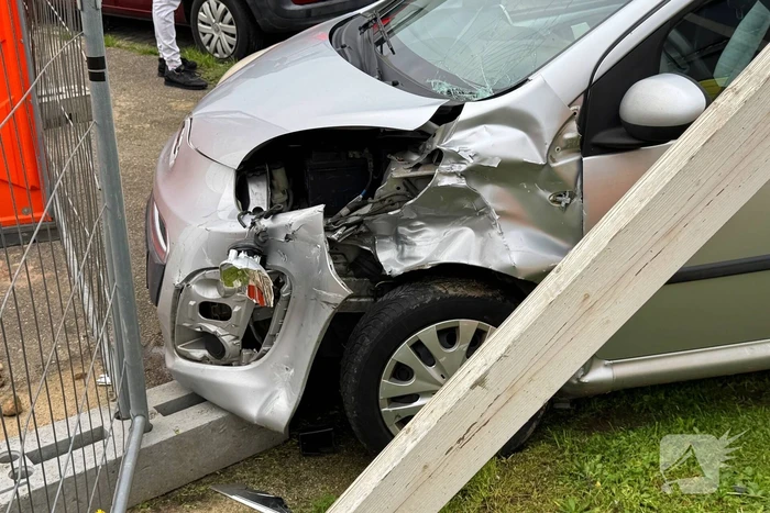 Twee personenwagens betrokken bij verkeersongeval