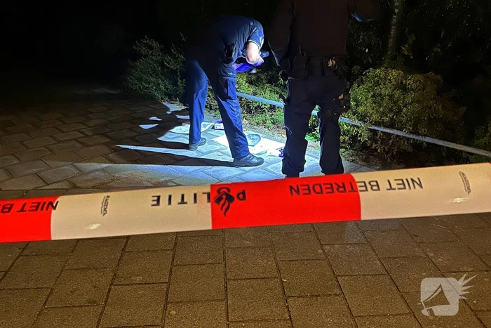 Overval op tankstation, politie vindt bivakmuts