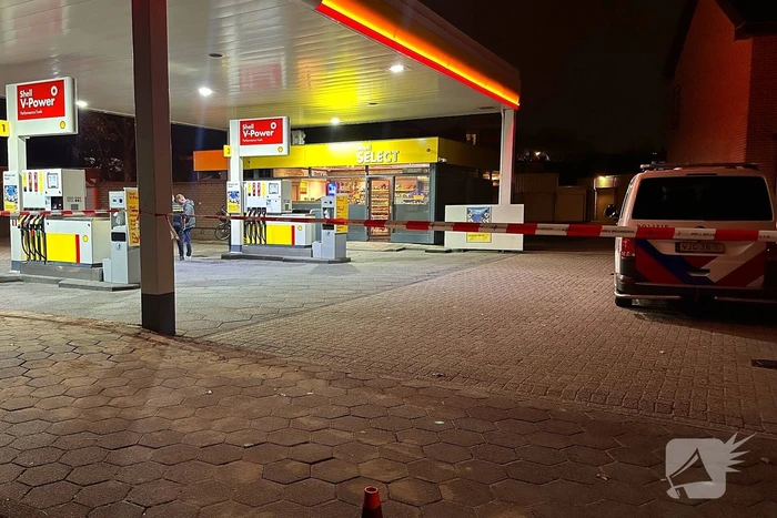 Overval op tankstation, politie vindt bivakmuts