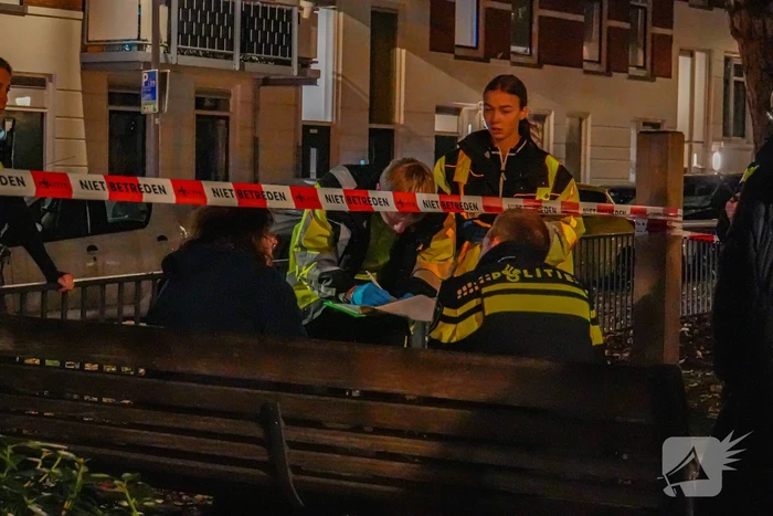 Vrouw en hond gered uit brandende woning