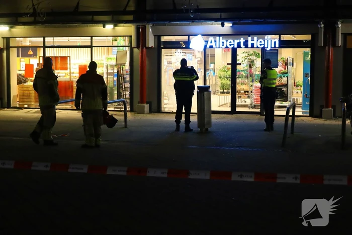 Politie doet onderzoek naar explosie bij filiaal Albert Heijn