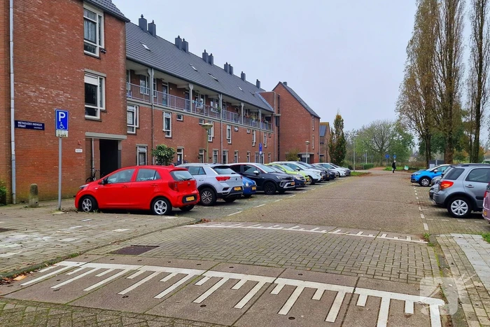 Schade en brand na explosie