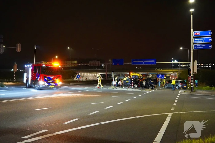 Lesauto betrokken bij frontale aanrijding op kruising
