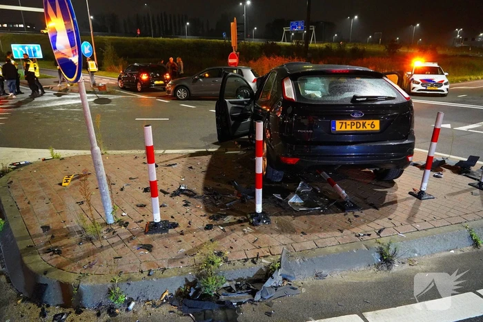 Lesauto betrokken bij frontale aanrijding op kruising