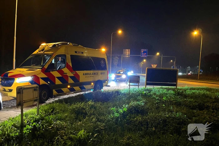 Bestuurder aangehouden na eenzijdig ongeval op rotonde