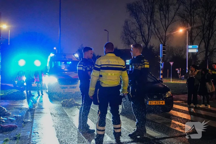 Fietser zonder licht aangereden door personenauto